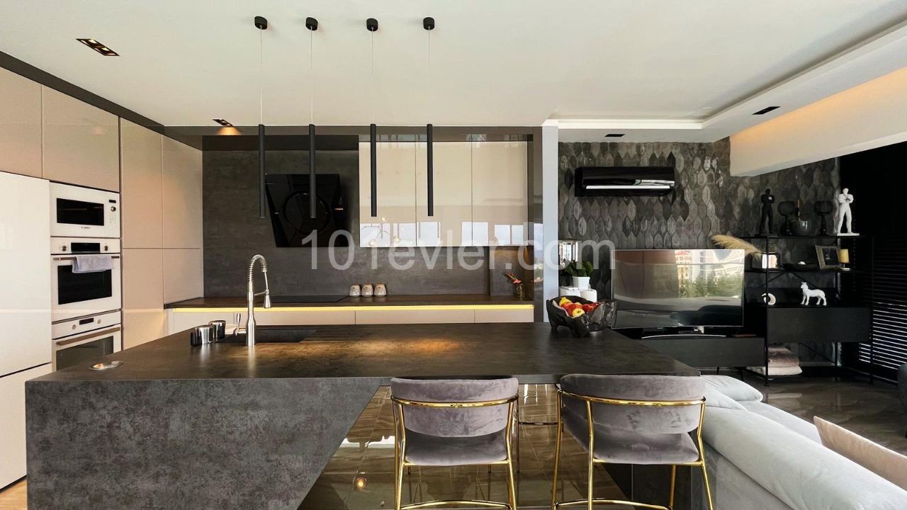 TURKISH TITLE ! 3+1 FULLY FURNISHED PENTHOUSE FLAT FOR SALE  WITH PRIVATE POOL IN KYRENIA CENTER