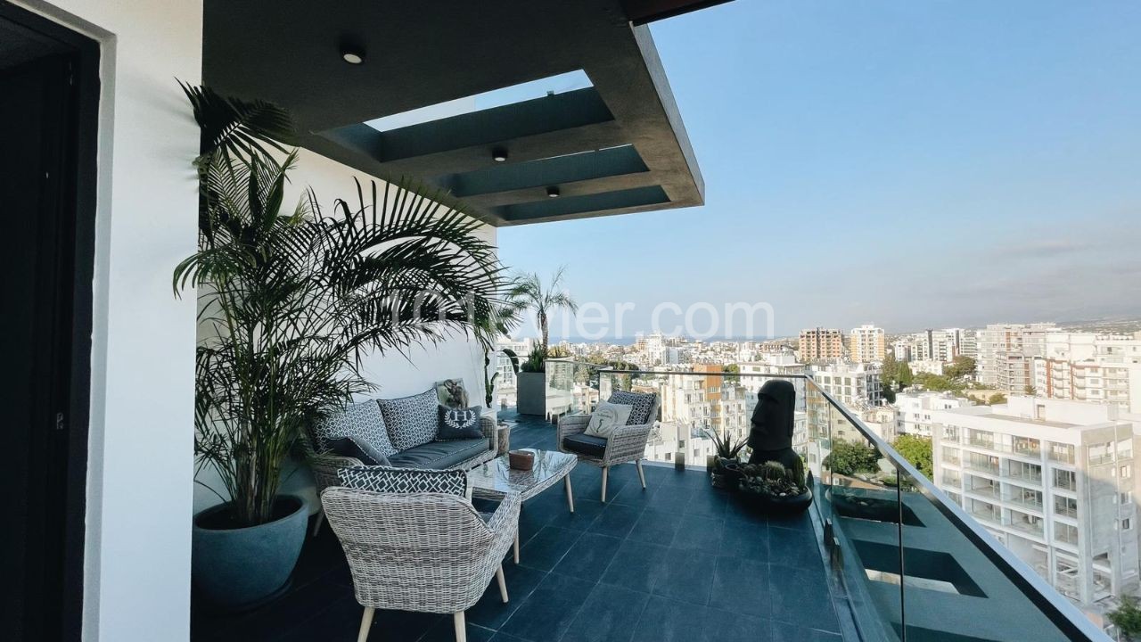 TURKISH TITLE ! 3+1 FULLY FURNISHED PENTHOUSE FLAT FOR SALE  WITH PRIVATE POOL IN KYRENIA CENTER