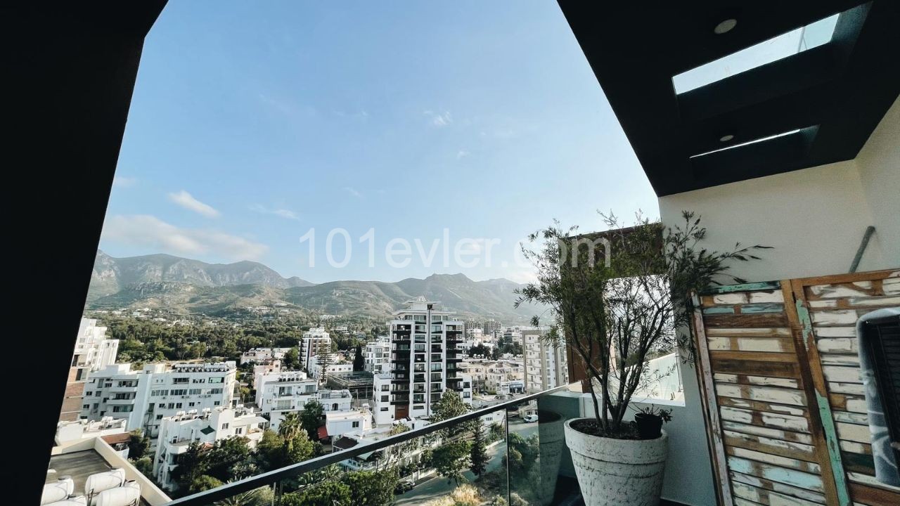 TURKISH TITLE ! 3+1 FULLY FURNISHED PENTHOUSE FLAT FOR SALE  WITH PRIVATE POOL IN KYRENIA CENTER