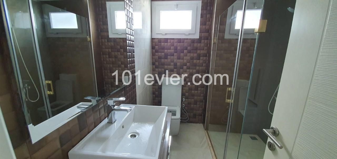 GİRNE MERKEZ'DE 2+1 SATILIK DAİRE 