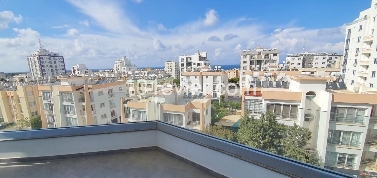 GİRNE MERKEZ'DE 2+1 SATILIK DAİRE 