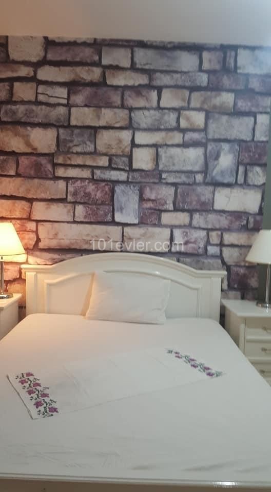 TURKISH TITLE ! 2+1 APARTMENT FOR SALE IN KYRENIA TÜRK MAHALLESİ 