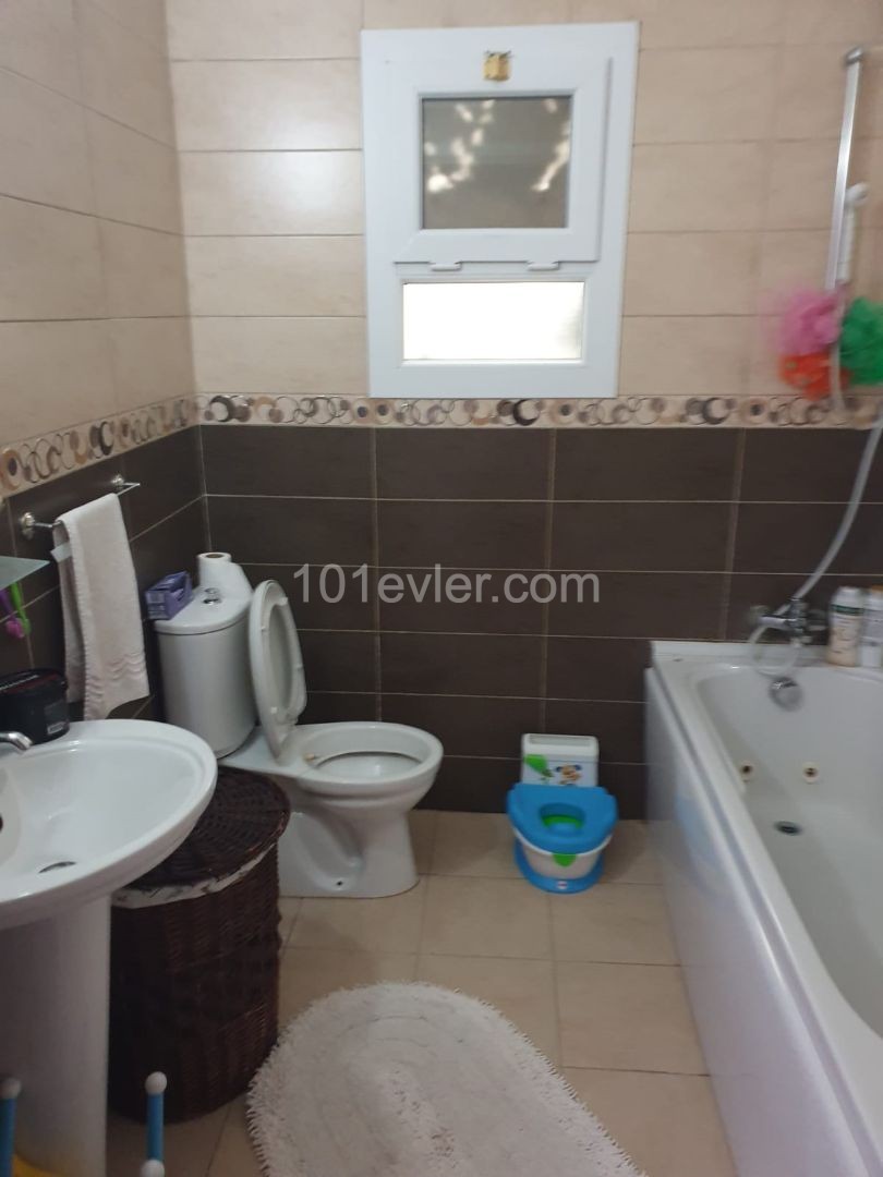 3+1 UNFURNISHED APARTMENT FOR SALE IN KYRENIA ALSANCAK