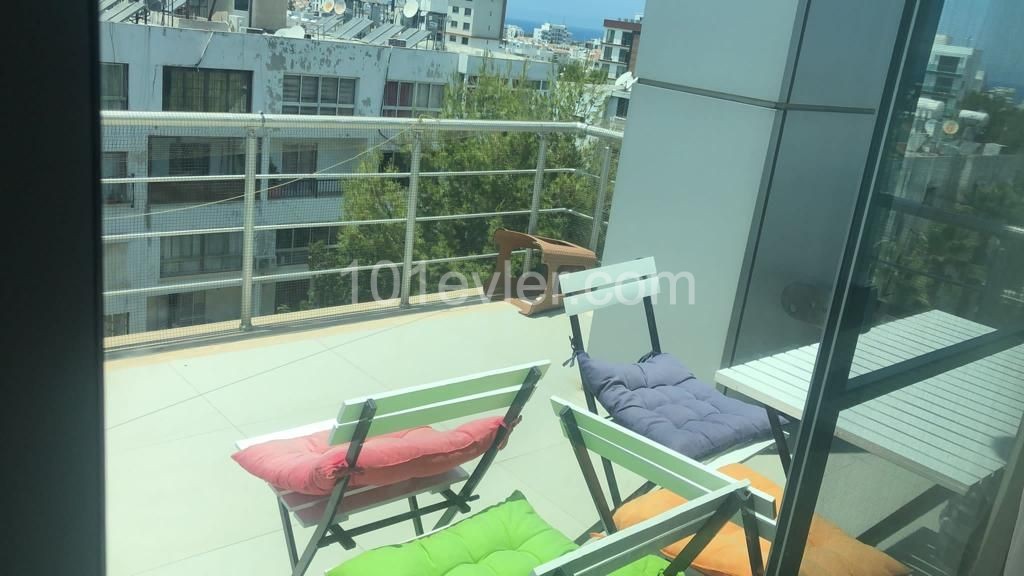 GİRNE MERKEZ'DE 3+1 LÜX SATILIK DAİRE 