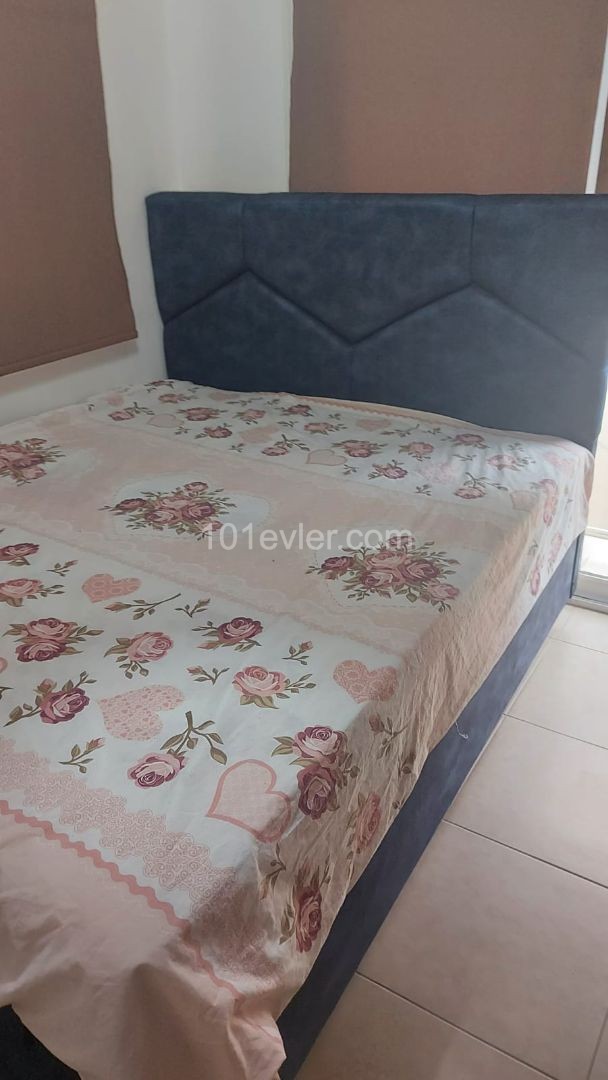 2 + 1 WOHNUNG ZUR MIETE IN KYRENIA ZENTRUM ** 