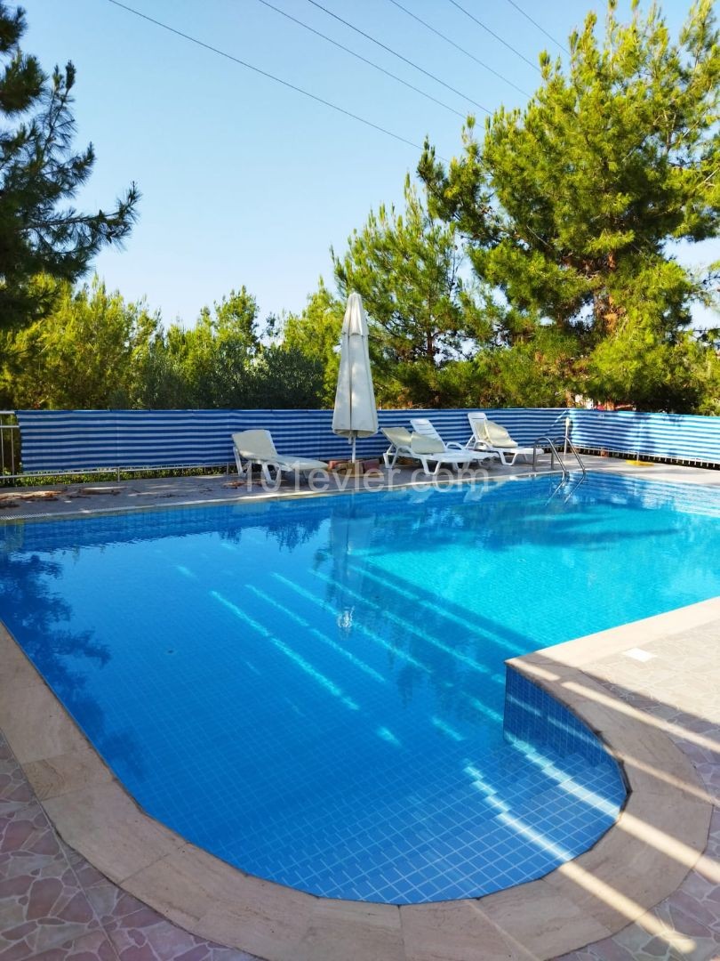 4+1 TAGESMIETE VILLA MIT POOL IN KYRENIA CHATALKÖY ** 