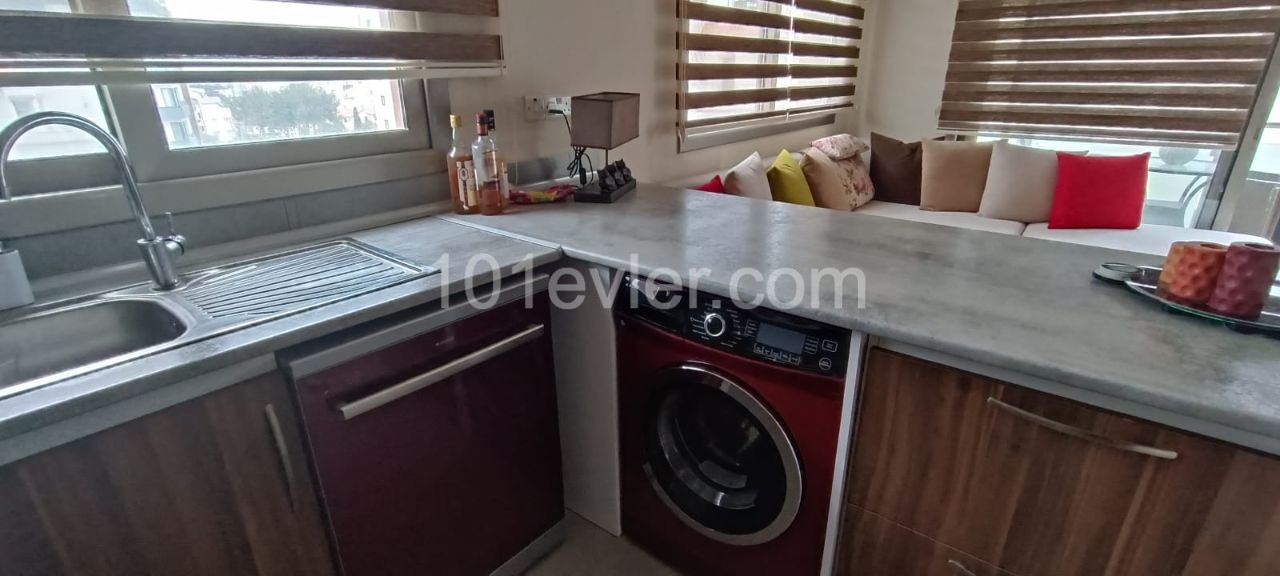 2+1 WOHNUNG ZU VERMIETEN IN KYRENIA ** 