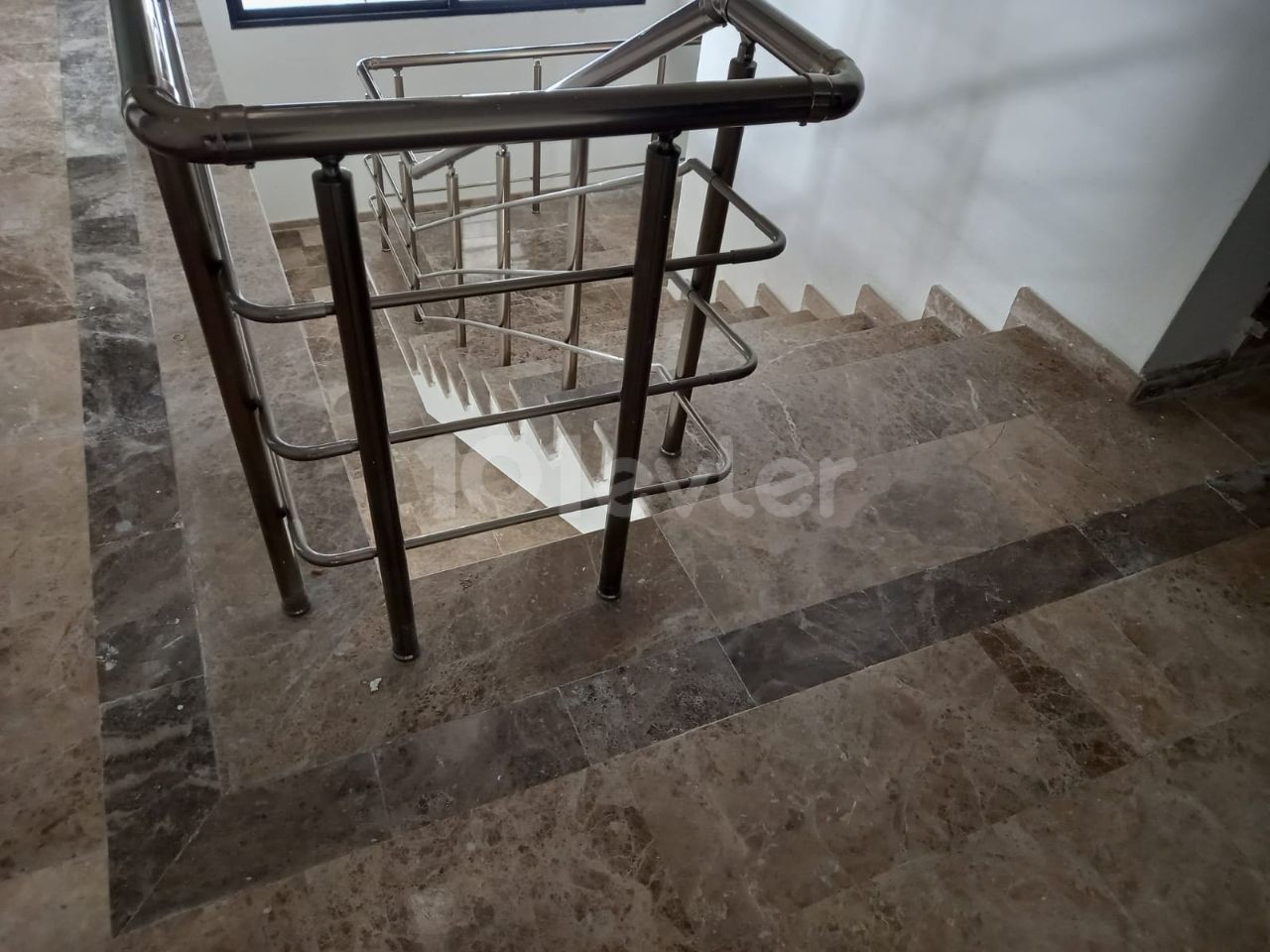 LUXURIOUS 2+1 FLAT FOR RENT IN KYRENIA CENTER