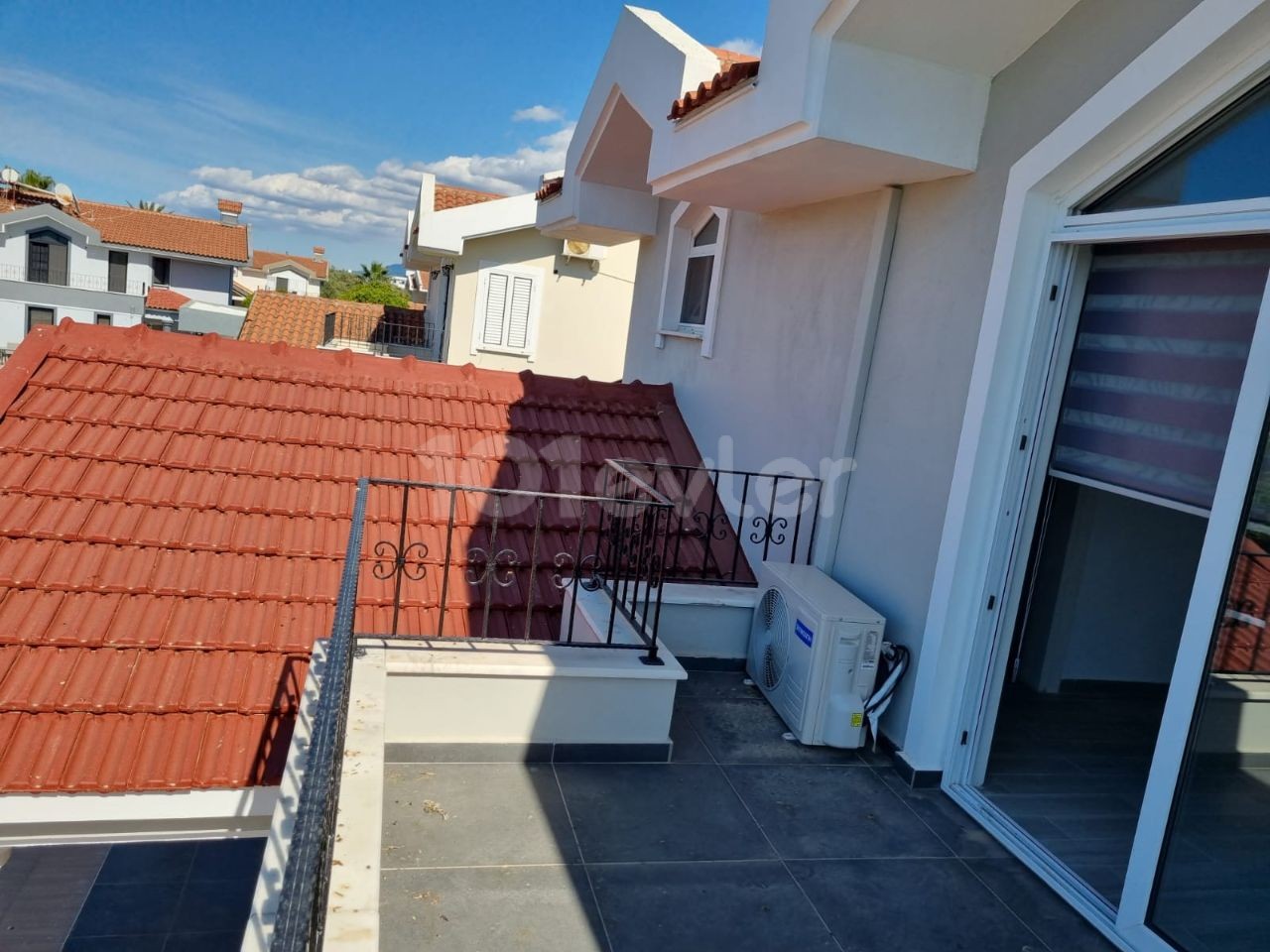 Girne Catalkoy'de Lüks  3+1 Kiralık Villa