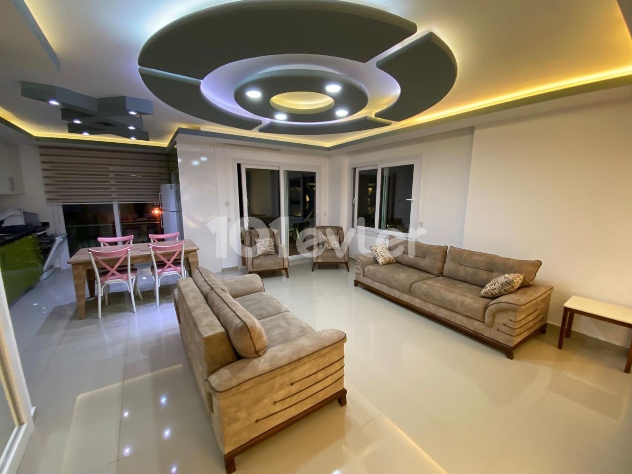 Luxury 3+1 Apartment in girne center for rent 