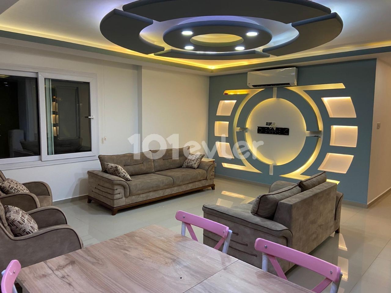 Luxus 3 + 1 Wohnung Zu Vermieten In Kyrenia Zentrum ** 