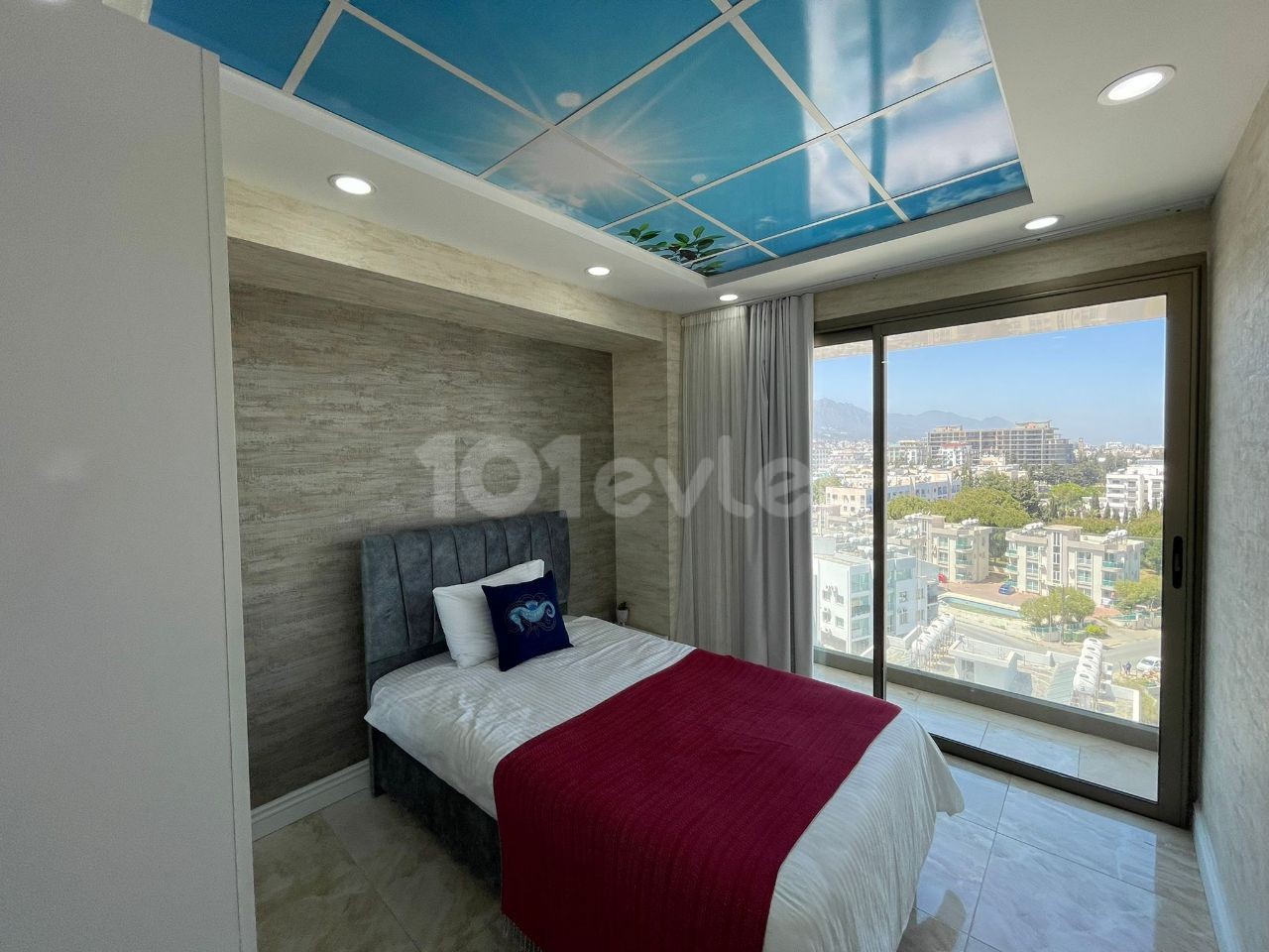 GİRNE'DE ÖZEL HAVUZLU 2+1 KİRALIK PENTHOUSE