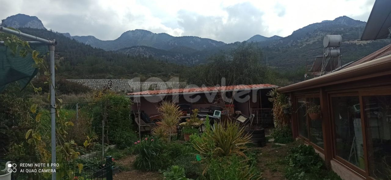 2+1 Detached House for Sale in Kyrenia Çatalkoy ** 