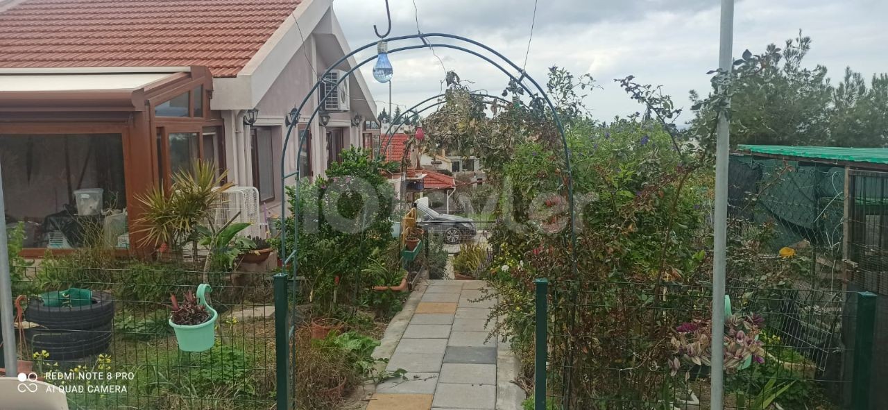 2+1 Einfamilienhaus In Kyrenia Chatalköy Zu Verkaufen ** 