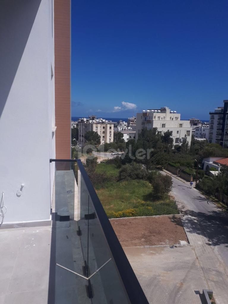 GİRNE MERKEZ DE 2+1 SATILIK DAİRE