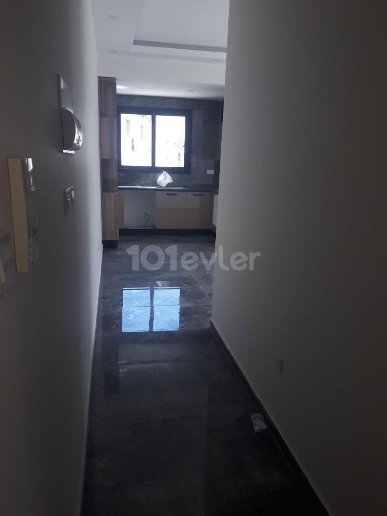 GİRNE MERKEZ DE 2+1 SATILIK DAİRE