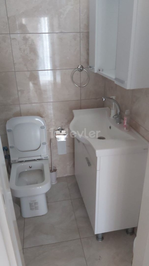 Girne Lapta'da 2+1 ve 1+1 Güzel Bahçeli Kiralık müstakil ev 