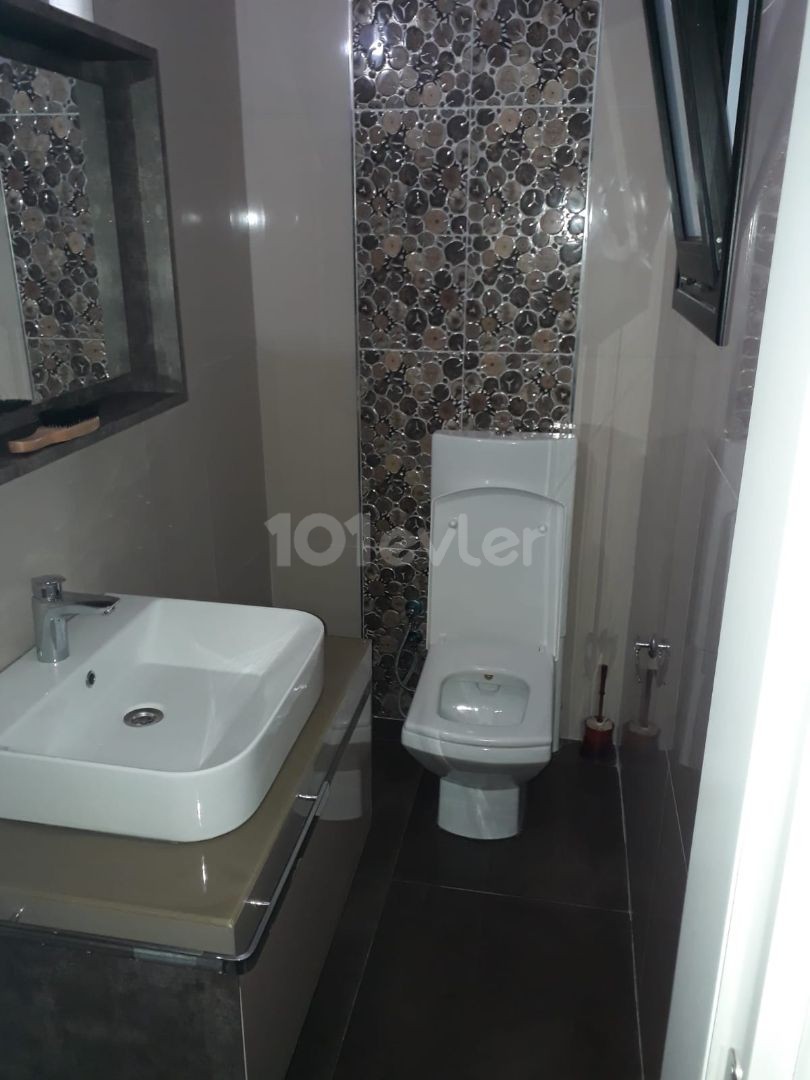 Lefkosa Gonyeli deLuxe 3+1 Apartment for Rent ** 