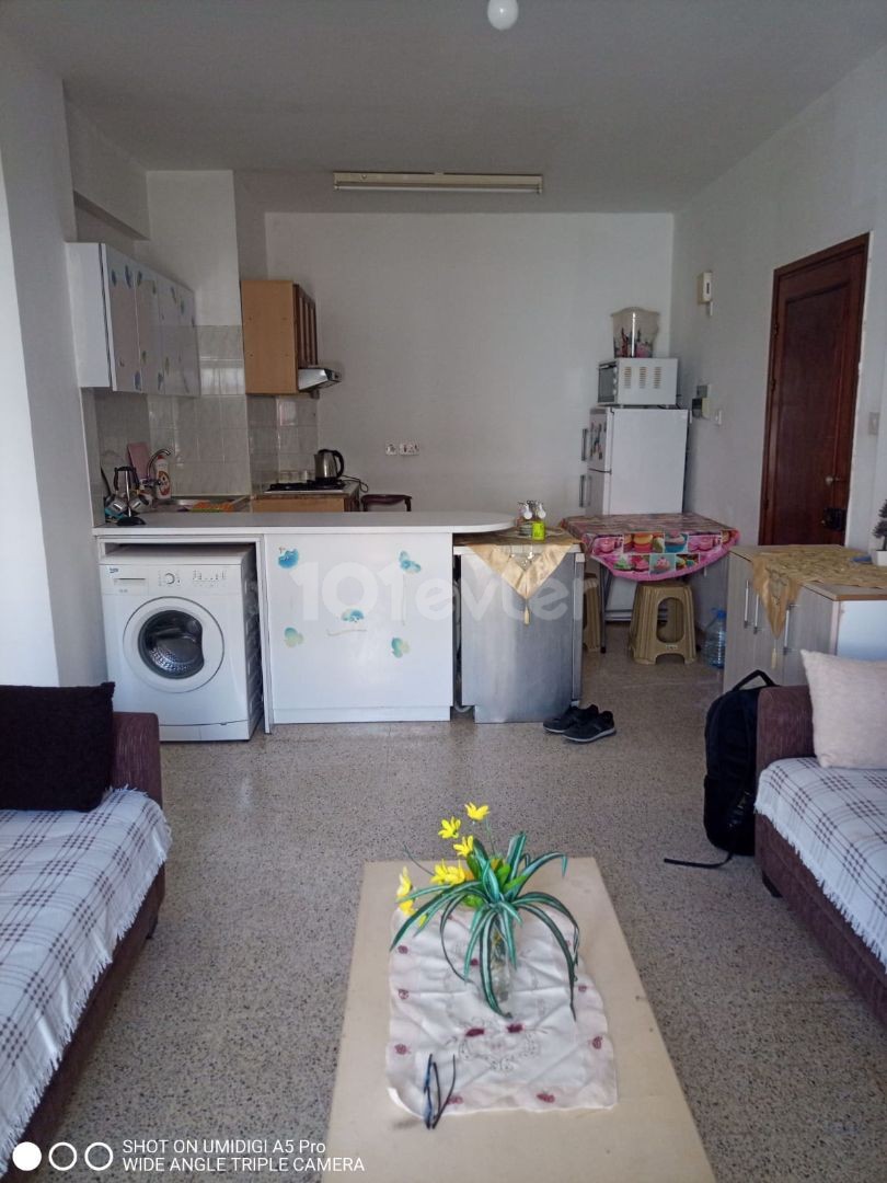 MAĞUSA MERKEZ'DE SATILIK 2+1 SATILIK DAİRE