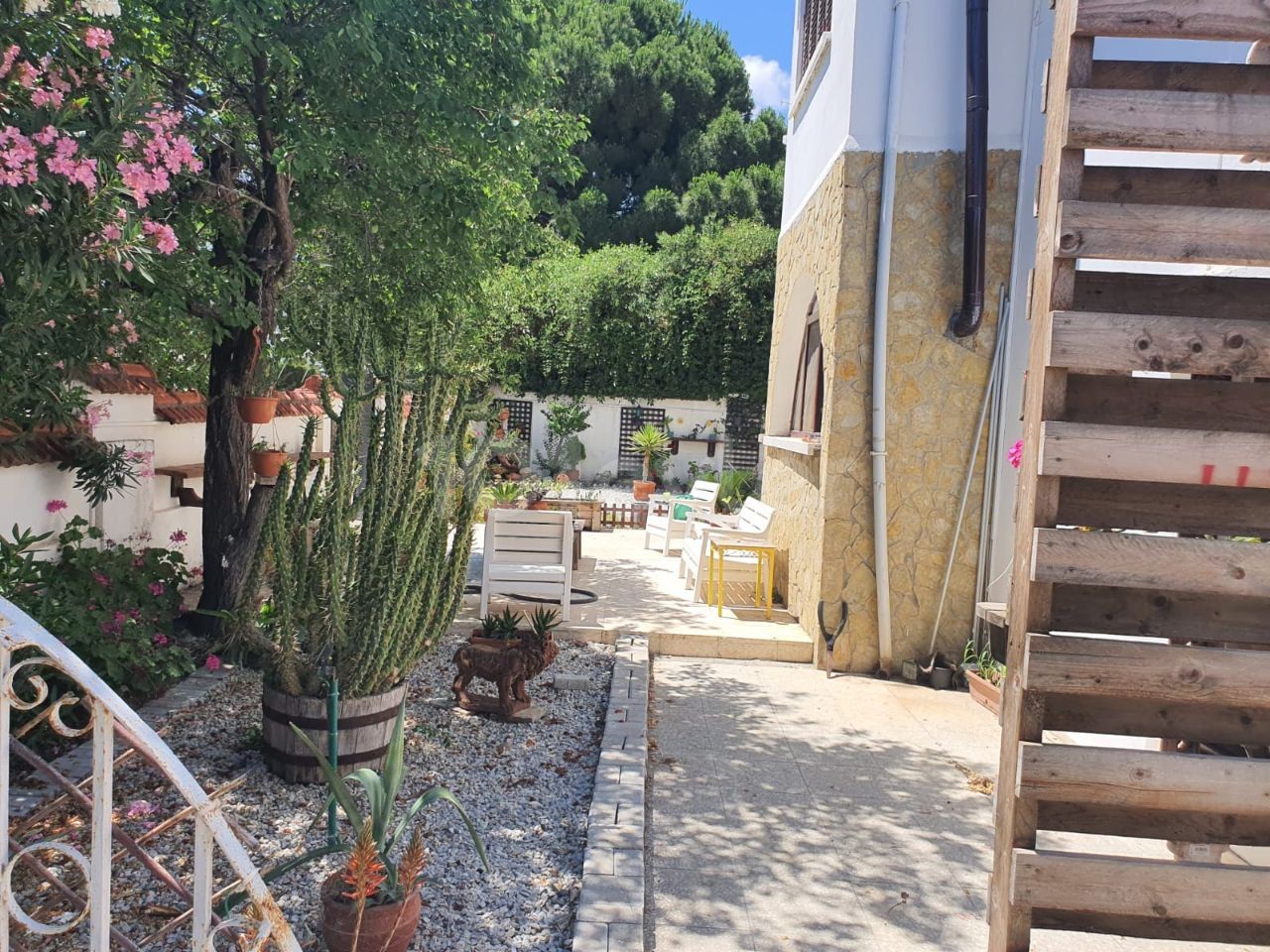 7-ZIMMER-VILLA MIT GARTEN IN ZYPERN KYRENIA KARAOGLANOGLU ** 