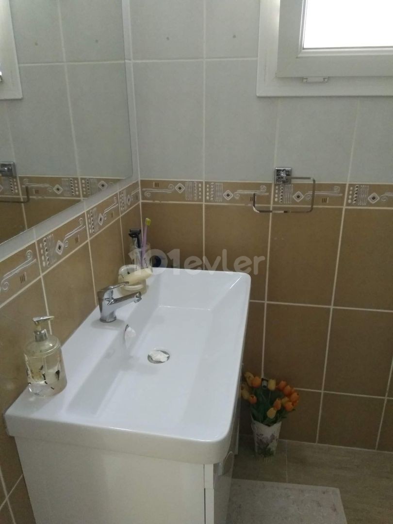 GİRNE LAPTA 'DA LÜX 3+1  2.BANYO  HAVUZLU KİRALIK DAİRE