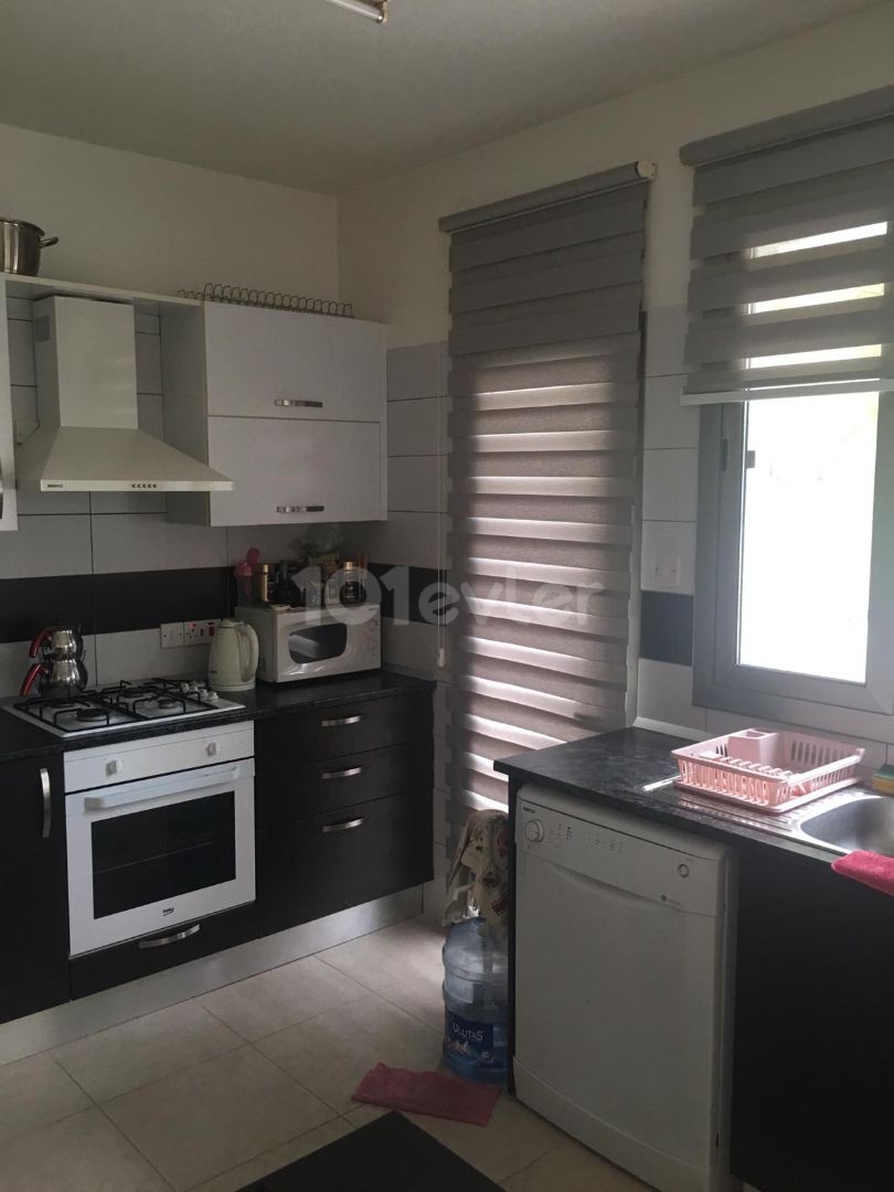 LUXURY 3 + 1 APARTMENT FOR RENT IN KYRENIA CENTRAL DE DENIZ ZERO ** 