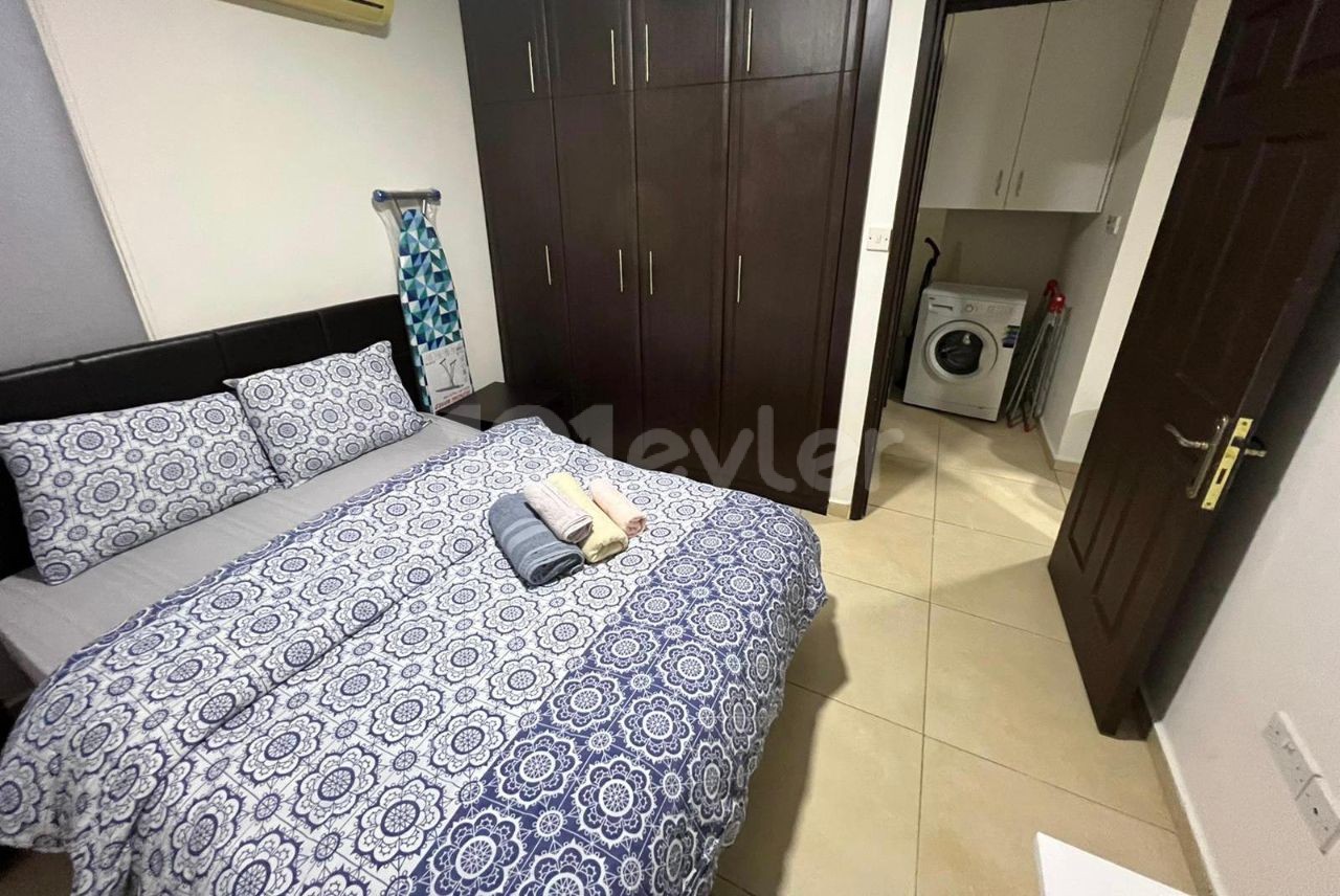 KYRENIA CENTRAL LUXURY 1+ 1 DAY RENTAL APARTMENT ** 