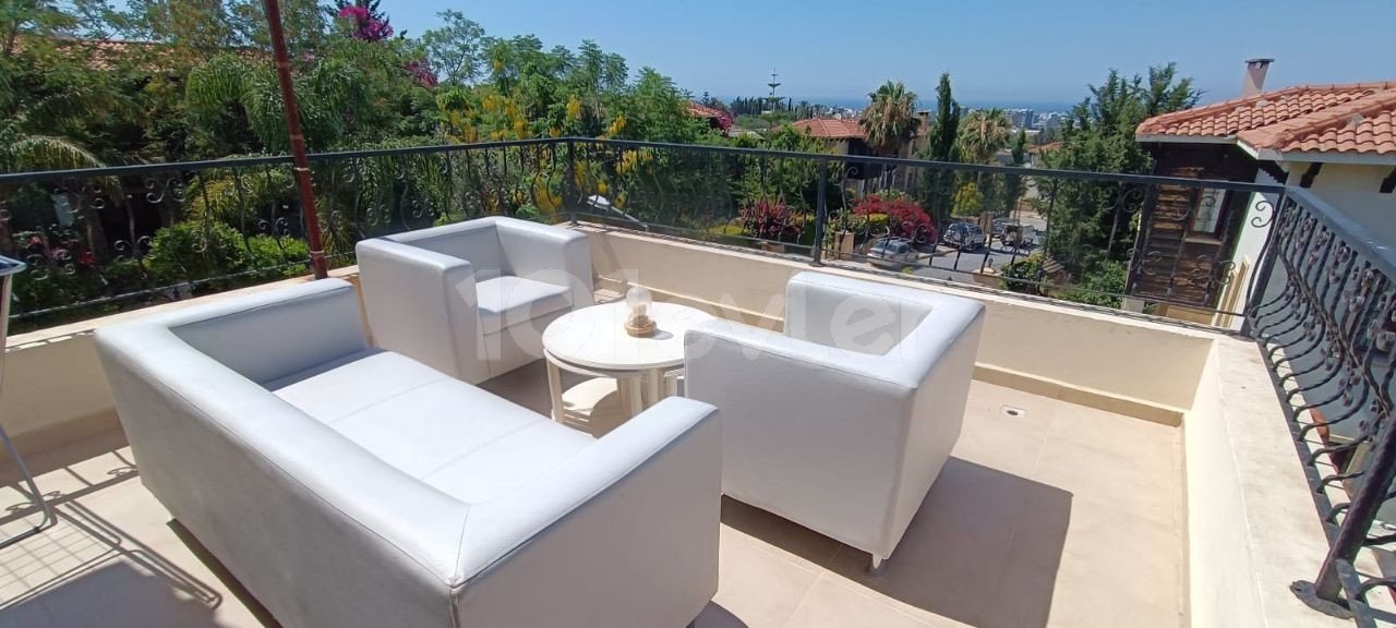 Zypern Kyrenia Bellapais 4+1 Pavillon Zur Miete Mit Geschlossener Garage Mit Privatem Pool ** 