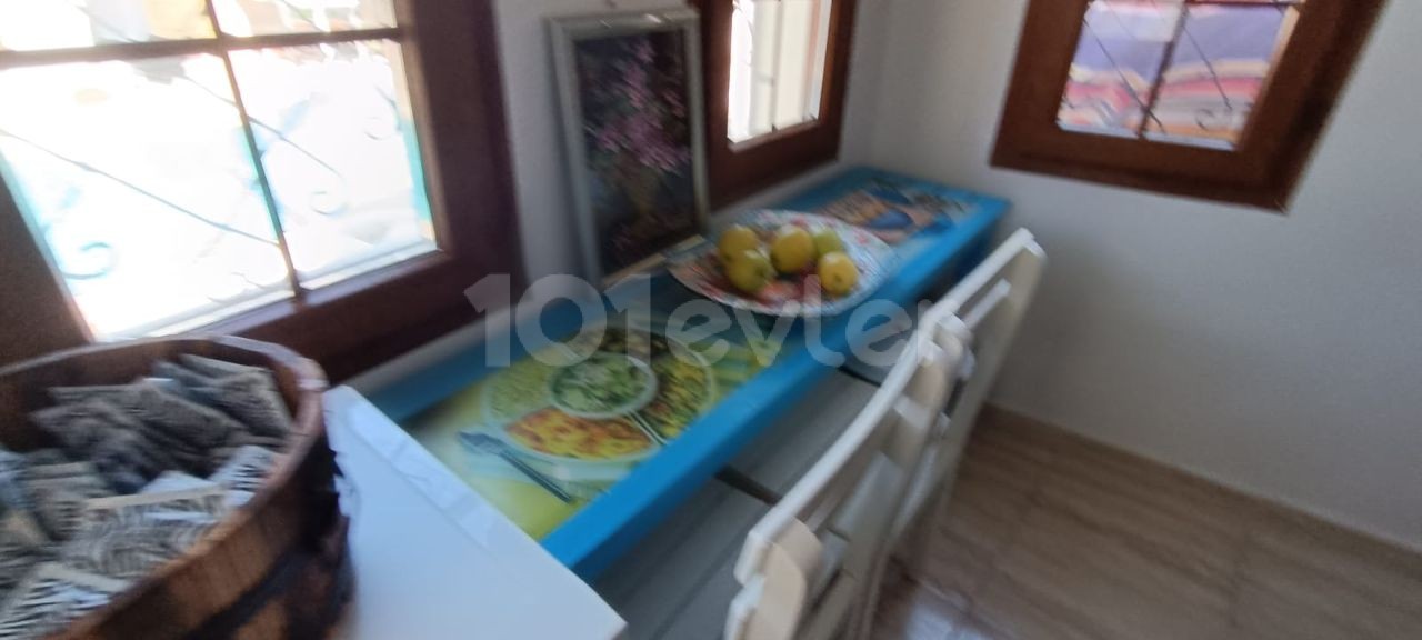 Kıbrıs Girne Bellapais 'Da 4+1 Özel Havuzlu Kapalı Garajlı Kiralık Köşk