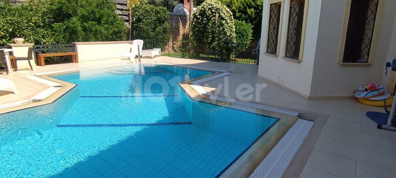 Zypern Kyrenia Bellapais 4+1 Pavillon Zur Miete Mit Geschlossener Garage Mit Privatem Pool ** 