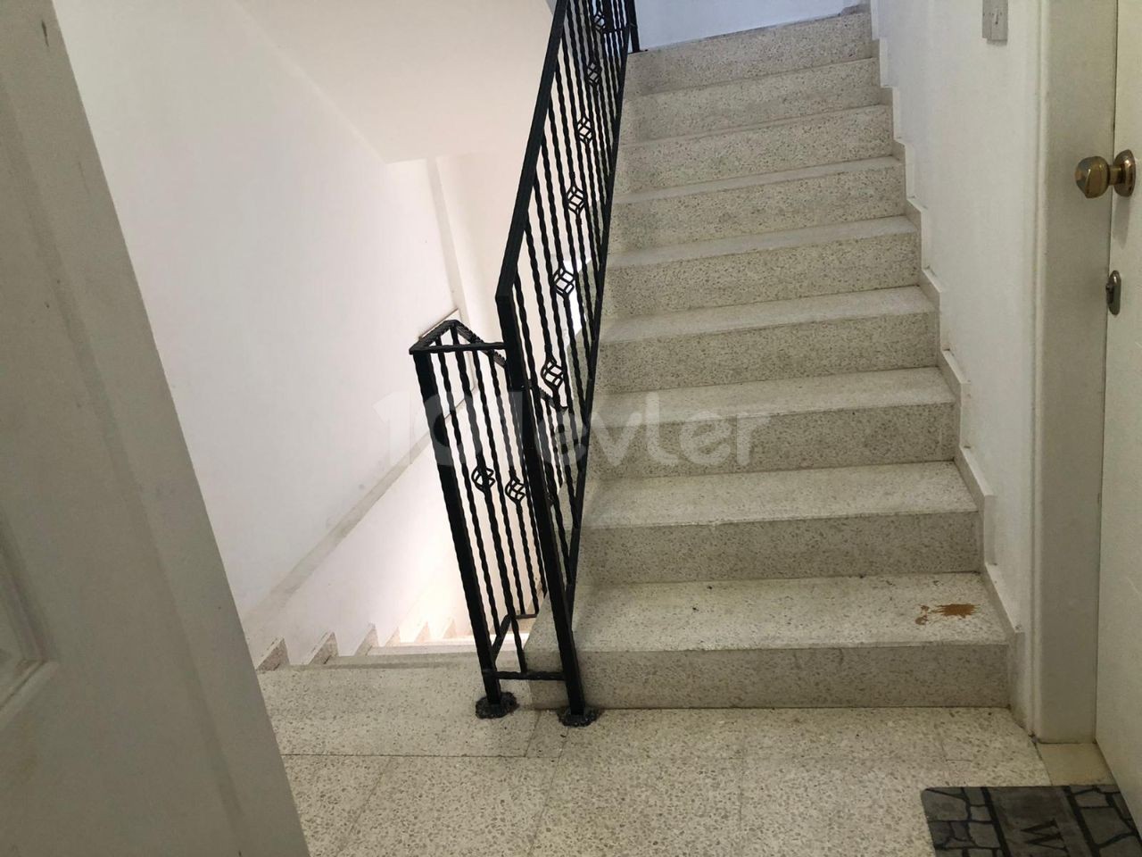 WOHNUNG ZUM VERKAUF IN KYRENIA ALSANCAK 2+1 PRIVATE TERRASSE MIT POOL ** 