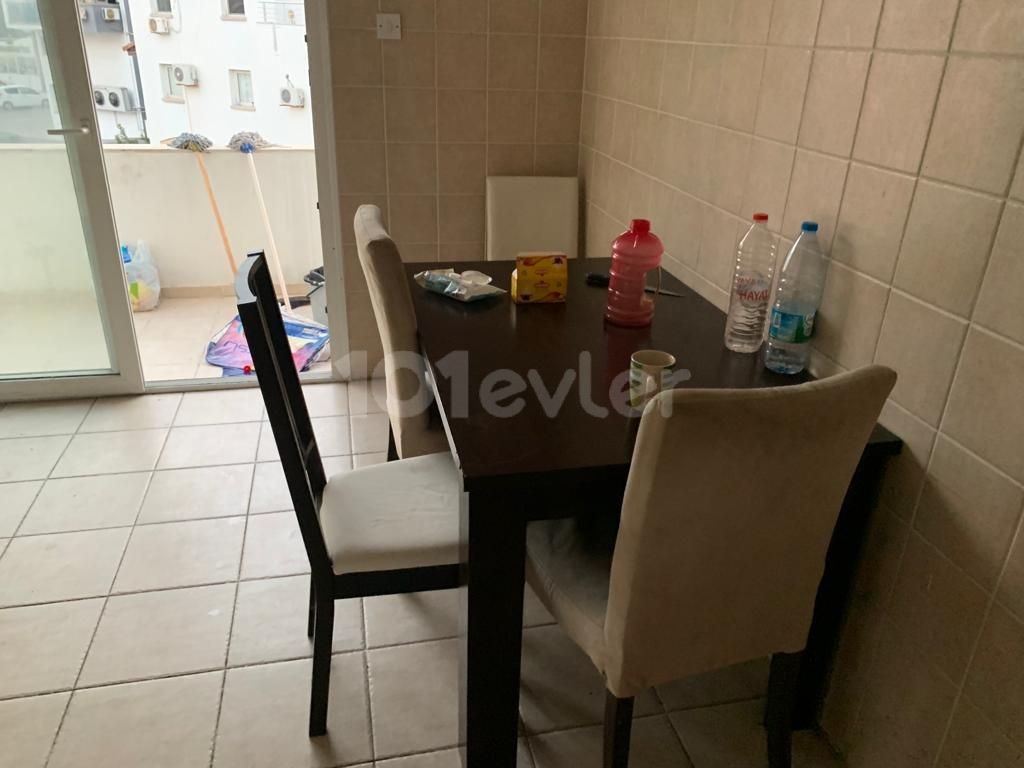 KYRENIA ZENTRUM PATARA WEBSITE 3 + 1 WOHNUNG ZU VERMIETEN ** 