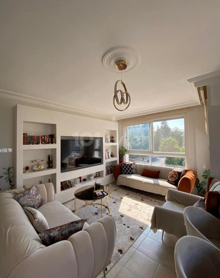 3 + 1 APARTMENT FOR SALE IN KYRENIA, CYPRUS ** 