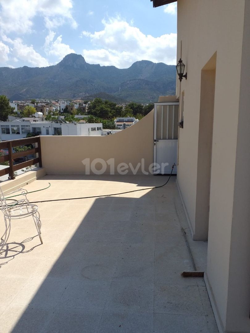 Villa zu verkaufen in Kyrenia CHATALKÖY (670 M2) Land in 3+1 ** 