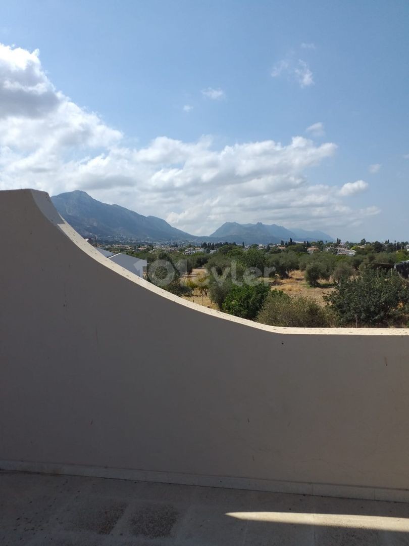 3 + 1 VILLA FOR SALE IN KYRENIA CATALKOY (670 M2) LAND ** 