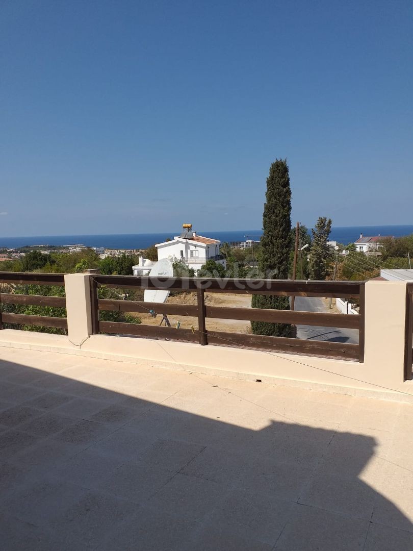 Villa zu verkaufen in Kyrenia CHATALKÖY (670 M2) Land in 3+1 ** 