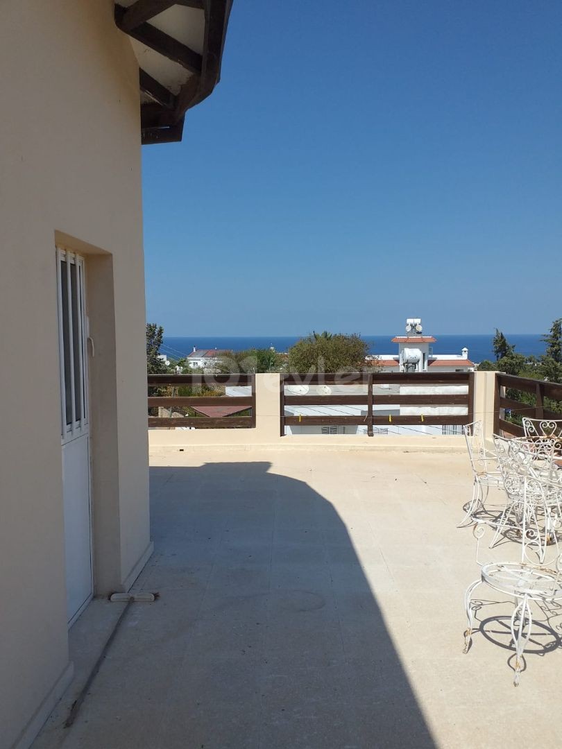 Villa zu verkaufen in Kyrenia CHATALKÖY (670 M2) Land in 3+1 ** 