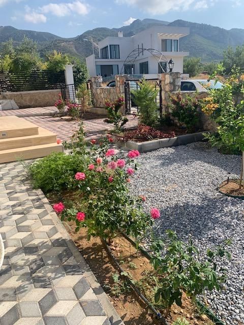 CYPRUS KYRENIA CATALKOY 4 + 1 VILLA WITH MOUNTAIN AND SEA VIEWS ** 