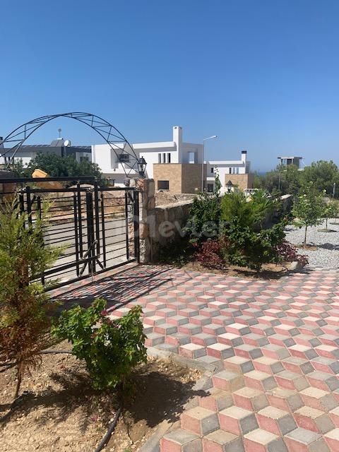 CYPRUS KYRENIA CATALKOY 4 + 1 VILLA WITH MOUNTAIN AND SEA VIEWS ** 