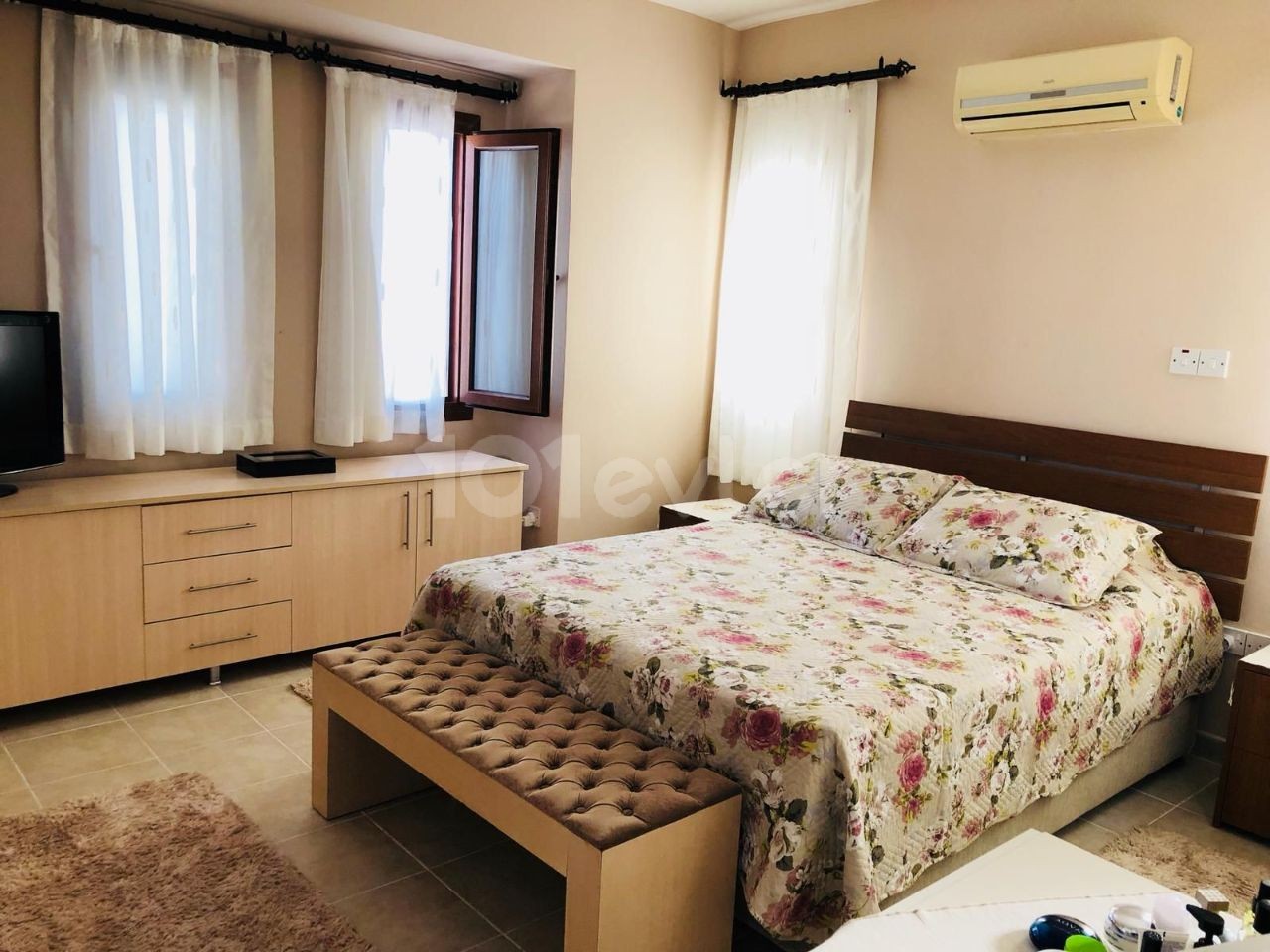 3 + 1 MÖBLIERTE VILLA IN KYRENIA ESENTEPE ** 