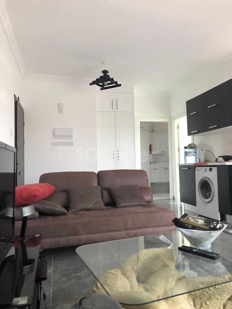 IN KYRENIA KARAOGLANOGLU N DA LU LLOGARA PENTHOUSE 1 + 1 WOHNUNG ZU VERKAUFEN ** 