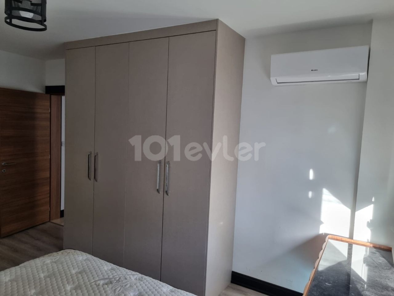 GİRNE MERKEZ'DE LUX 2+1 BÜYÜK BALKON KİRALIK DAİRE