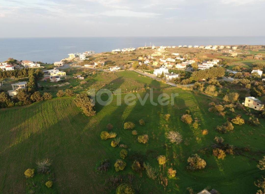 KYRENIA KARSIYAKA 2 + 1 DOPPELVILLEN MIT GEMEINSCHAFTSPOOL ** 