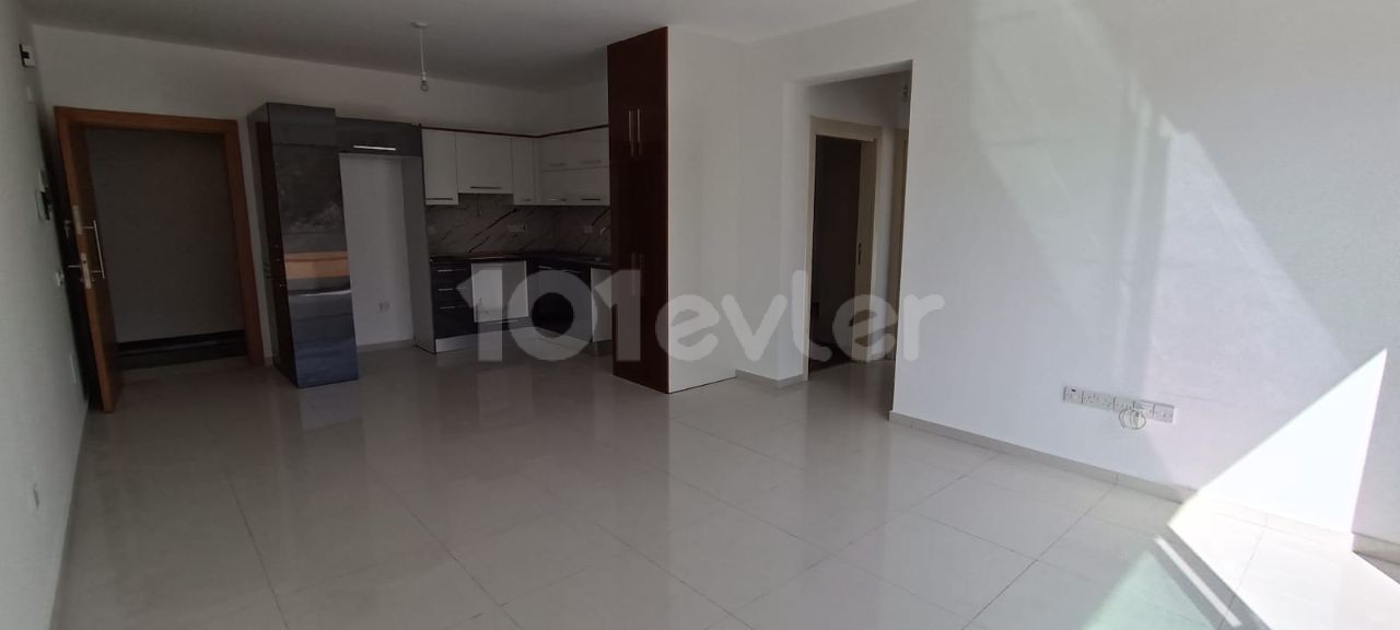 2+1 TÜRKISCHE KOKANLI ZERO RESIDENCE WOHNUNG IM ZENTRUM VON KYRENIA ** 