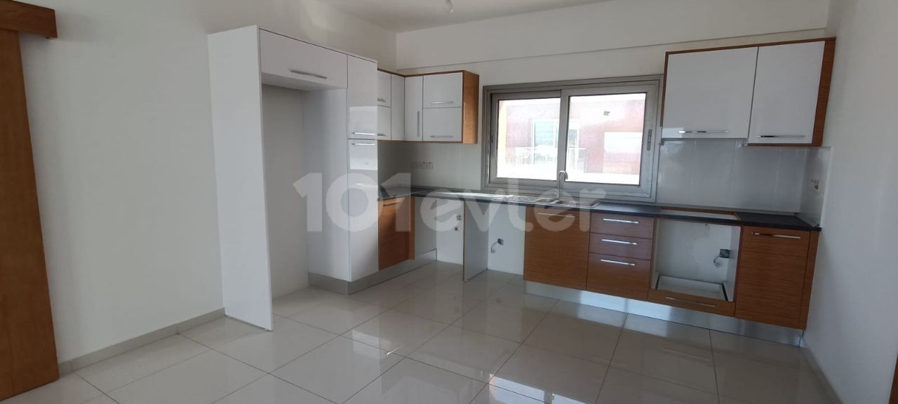 GİRNE OZANKÖY BÖLGESİNDE 2+1 SIFIR DAİRE 