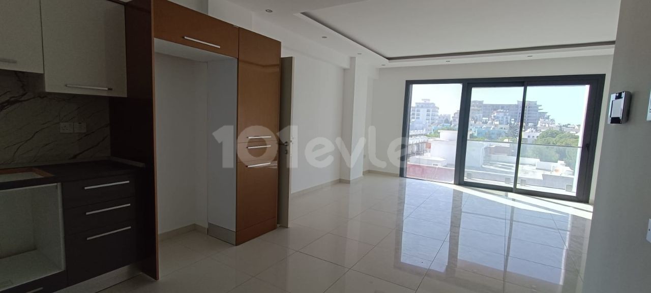 GİRNE  YENİ LİMAN BÖLGESİNDE 2+1 SIFIR SATILIK DAİRE