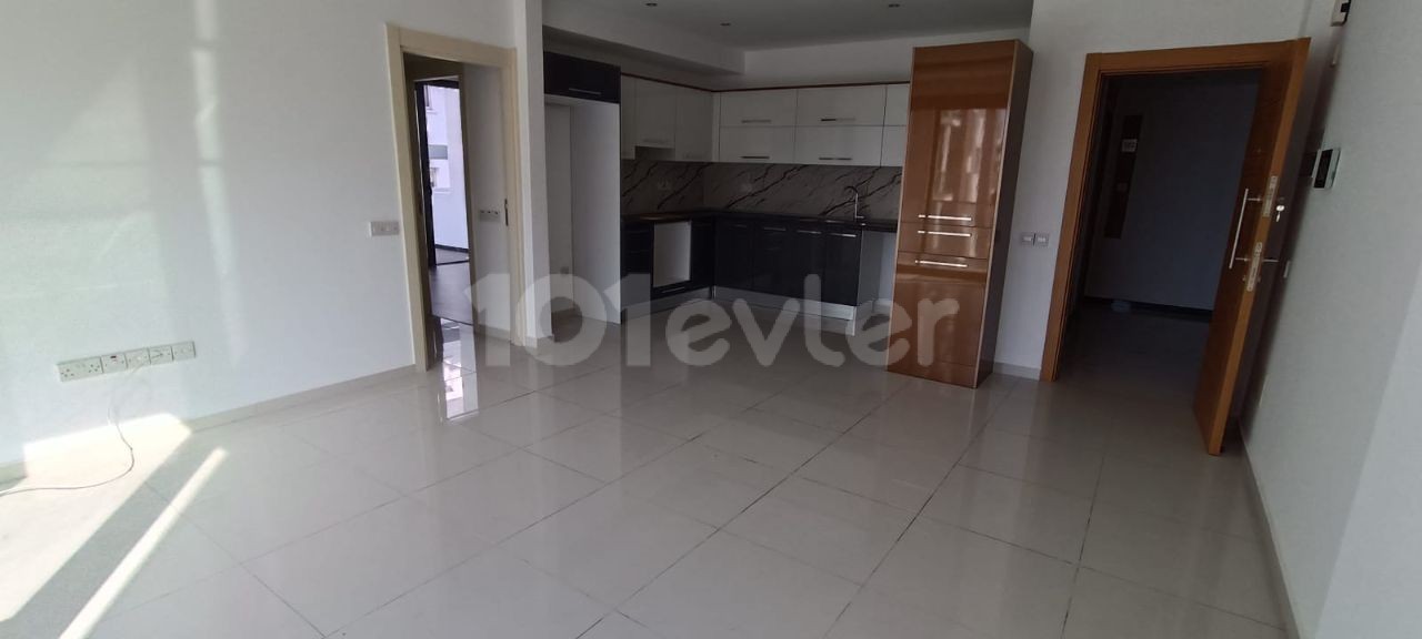 GİRNE  YENİ LİMAN BÖLGESİNDE 2+1 SIFIR SATILIK DAİRE