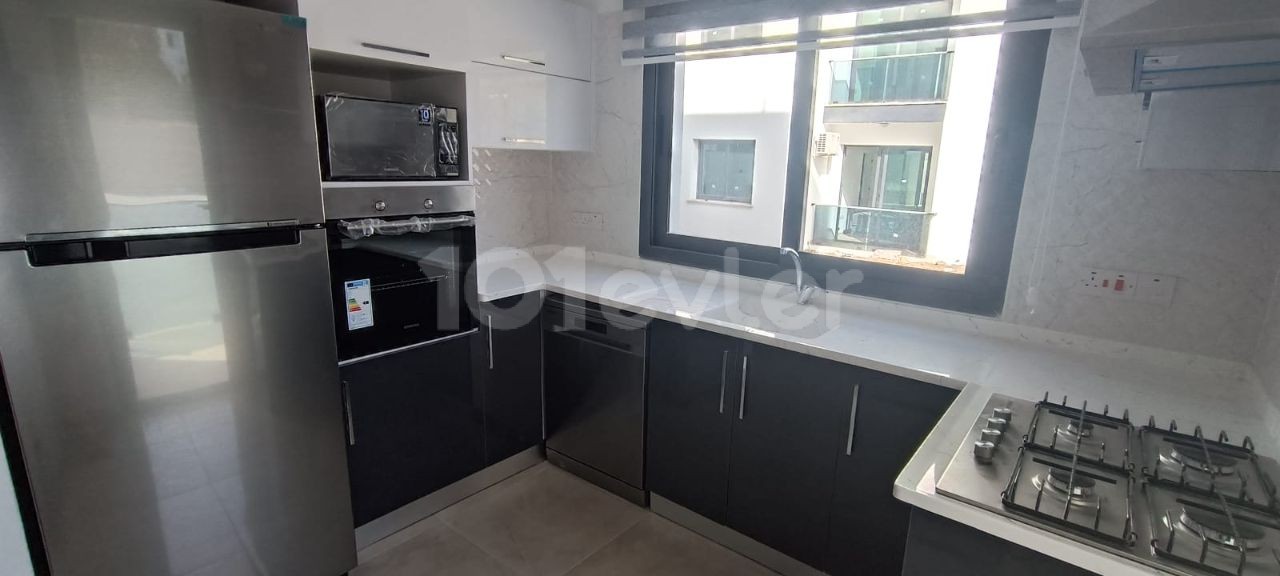 GİRNE ALSANCAK'TA ORTAK HAVUZLU SİTE İÇERİSİNDE 2+1 SATILIK DAİRE