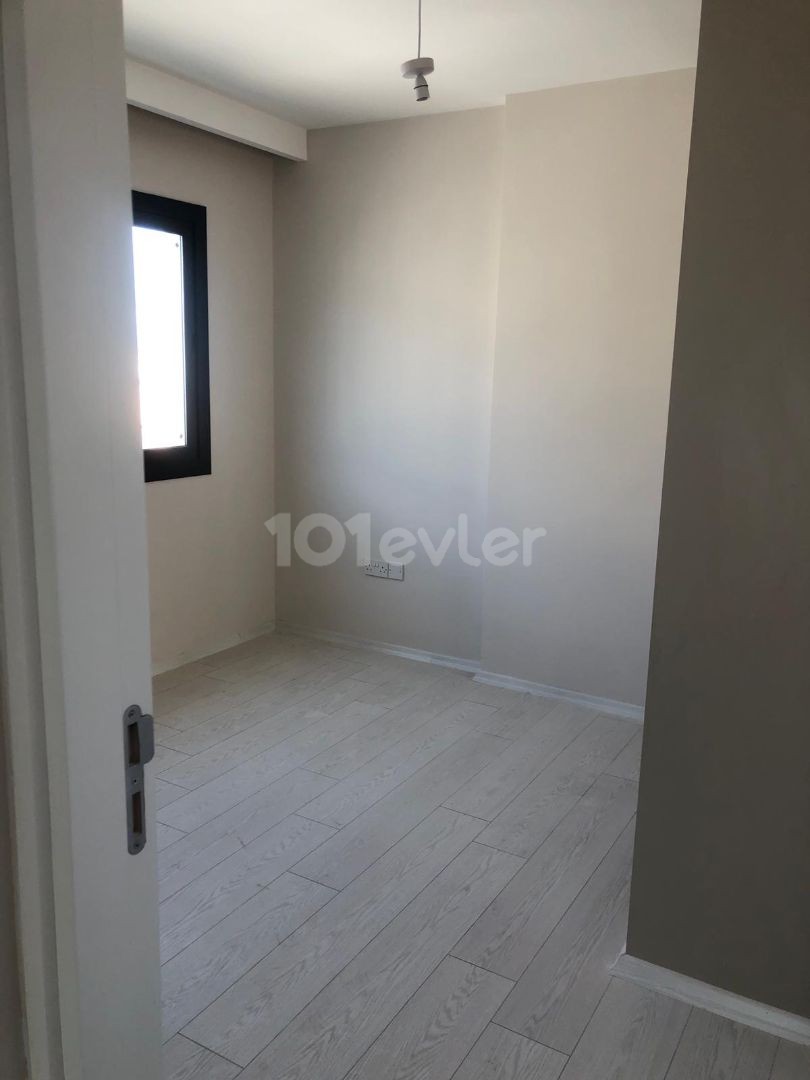 2+1 85 M2 Investition null Wohnung in Kyrenia ** 