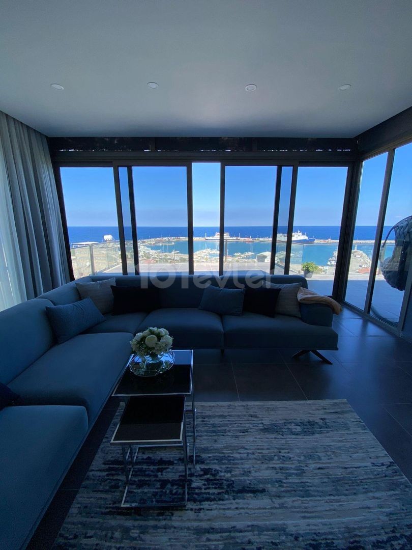 2 + 1 LU LLOGARA PENTHOUSE APARTMENT MIT VOLLEM MEERBLICK IN KYRENIA YENI IMAN ** 